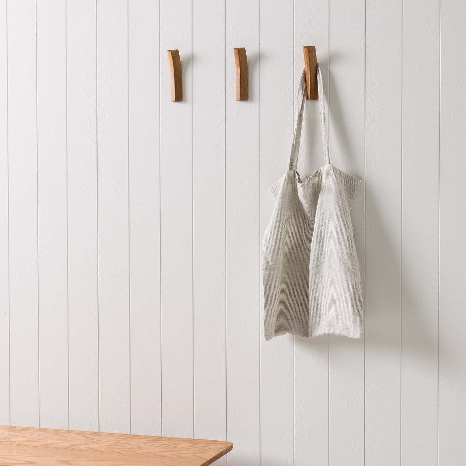 Bow Wall Hook Oak