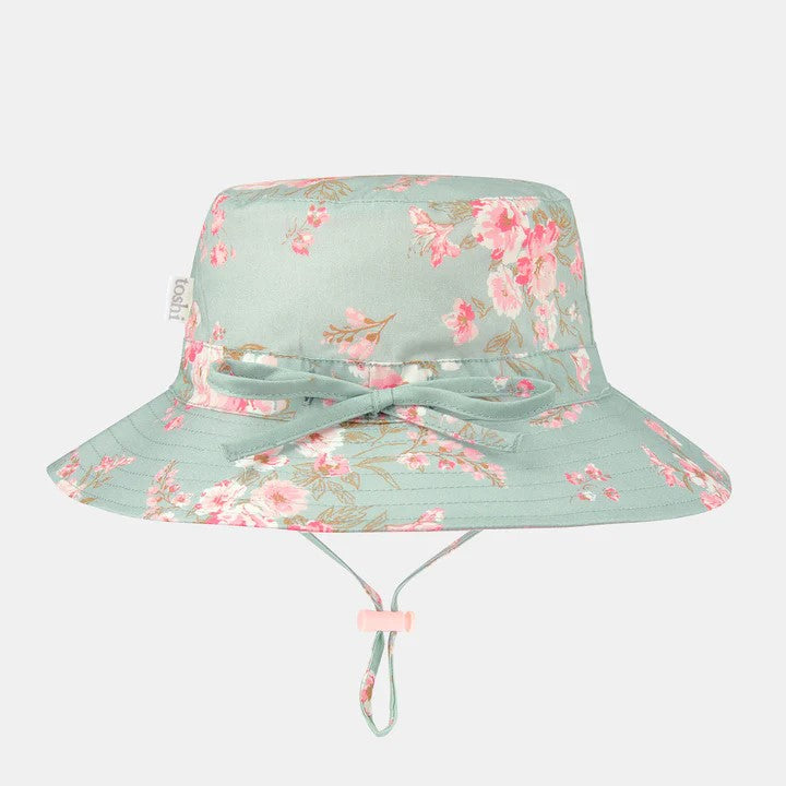 Toshi Sunhat Felicia