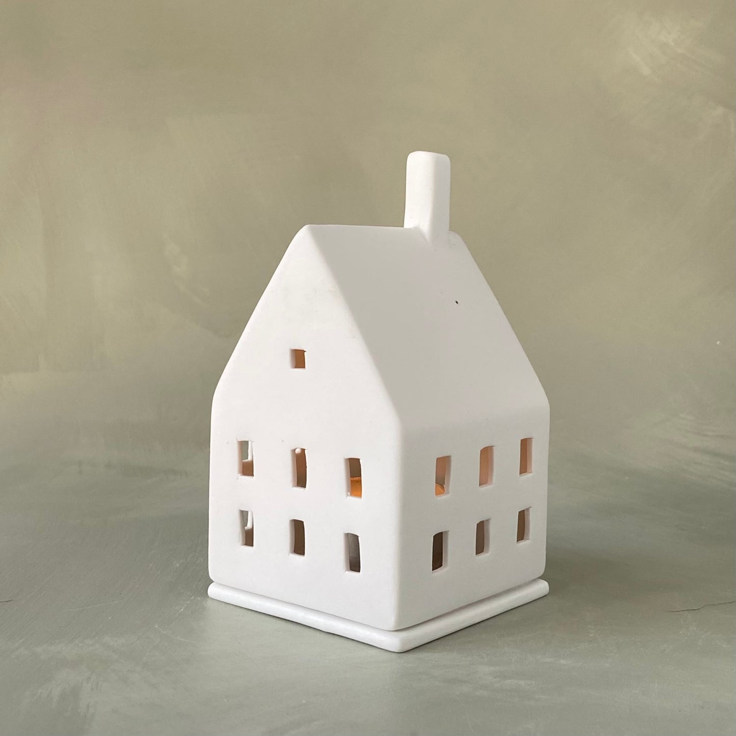 Porcelain Tealight House White Small with Chimney