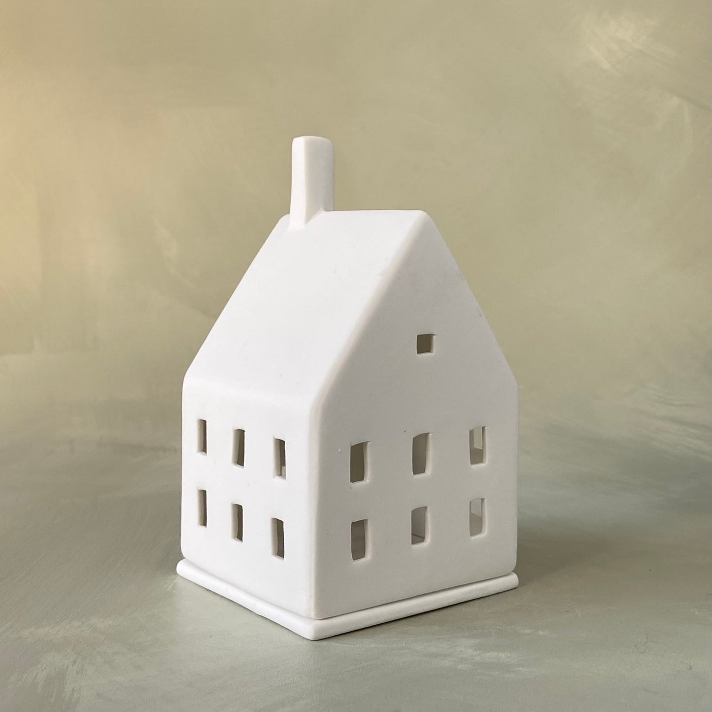 Porcelain Tealight House White Small with Chimney